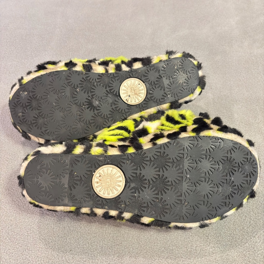 UGG Fluff Yeah Neon Leopard Shearling Platform Sl… - image 9